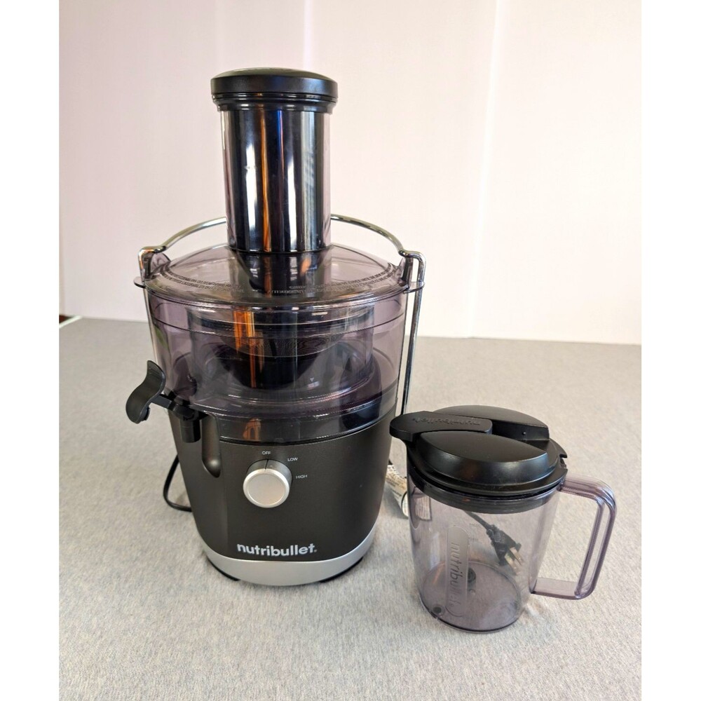 NutriBullet NBJ-100 800W Centrifugal Juicer Black/Gray w 27oz Juice Pitcher